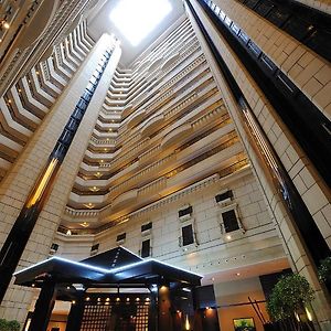 Deluxe King Room City View